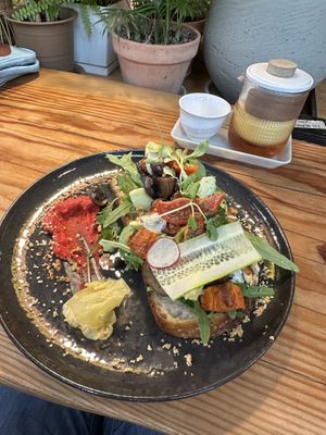 Walking in the Park plate  at Cafe Nerd in Gyeongju