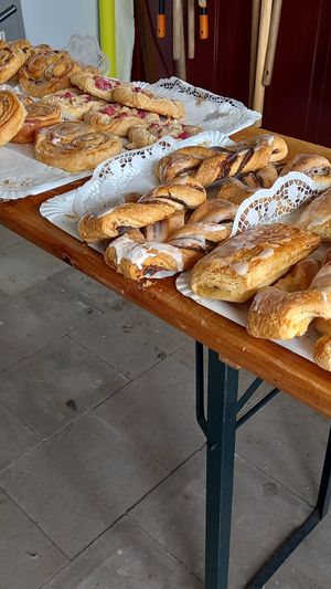 kuchen & co am frühlingsfest at Die MonRo Ranch - Der Lebenshof in Moenchengladbach