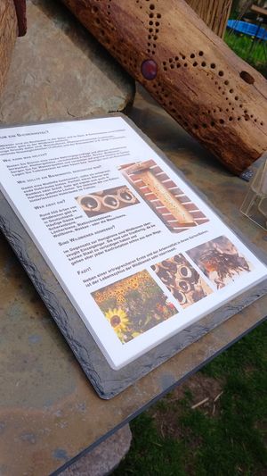 info zu bienenhotels at Die MonRo Ranch - Der Lebenshof in Moenchengladbach