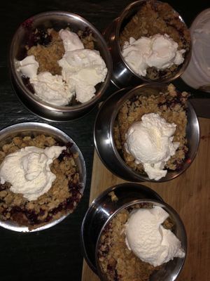 dessert summer fruits crumble  at Maastricht goes Vegan in Maastricht