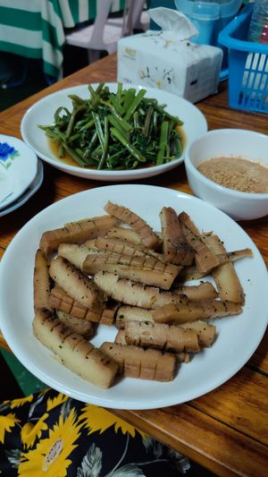 Look at Chepa Phon Phan Restaurant - ຮ້ານອາຫານເຈປ້າພອນພັນ in Luang Prabang