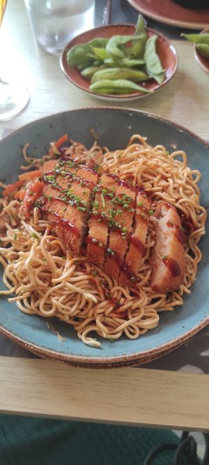 Yakisoba con filete de no pollo at UDON - Viapol in Sevilla