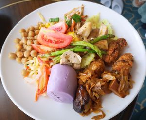 Buffet lunch plate at Vegan Travel - Vegan Cruises & Tours in Muenster