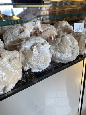 Powdered sugar vegan snowballs  at Backerei Striffler in Rothenburg Ob Der Tauber