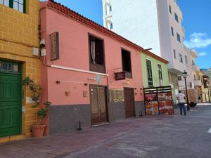 Looks pretty shut to me! at Restaurante La Vieja Casa in La Gomera
