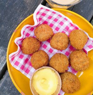 Vegan bitterballen at Pannenkoekenhuis de Oase in Vogelenzang