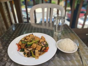 58.2 Tofu with basil leaves, bamboo shoots and mushrooms in hot chili sauce❤️  at Bua Thai Cuisine in Washington