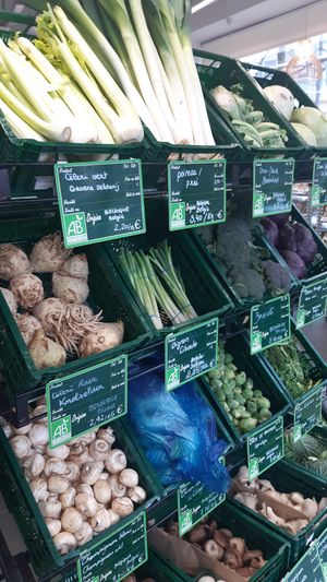 Fresh vegetables at Sequoia - Place Dumon in Brussels
