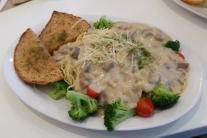 Alfredo pasta at Happiness Cafe in San Jose