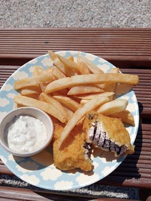 Vish, Chips and tartare sauce (on own plate:) at sounds a bit fishy... in Richmond