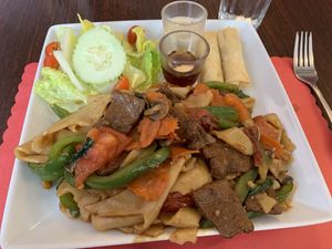 Drunken noodles lunch special with soy beef at Vegan Plate in Chicago