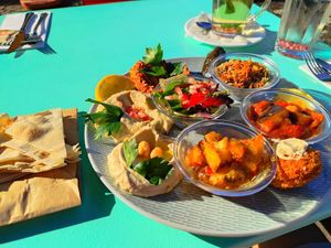 Vegan mezze plate at Moudi Bar - Talacker in Zurich