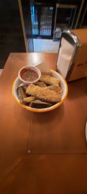 Fried zucchini and dip at don Fred in Newtown