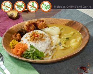 Our original curry we call the "Tiger Plate". You will only get thsi flavour here! 

Sides include our Tofu Meatballs, Sabji, Japanese pickled cucumbers, Marinated Carrots, Sambal Paste and Potatoes. All homemade bon apetite! Spice also adjustable! at Vegetiger オヤサイキッチン  TORAYA VEGETIGER SECOND-ROOM in Nagoya