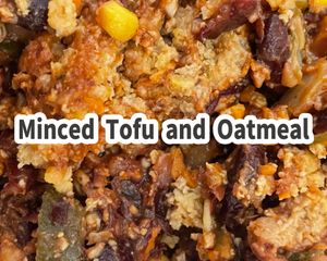 【Vegan Minced-Meat】Made from tofu and oatmeal. Marinated with an original selection of spices with a minced texture you wont forget. We refrained from using soymeat and instead at Vegetiger オヤサイキッチン  TORAYA VEGETIGER SECOND-ROOM in Nagoya