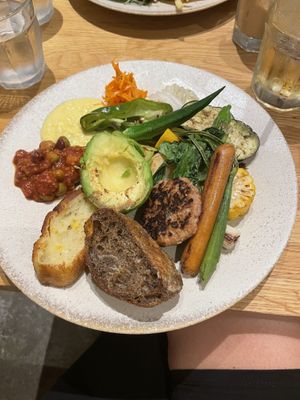 Vegan Aussie breakfastt  at Asakara Good Store in Osaka
