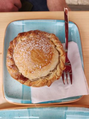 Apple pie at Dulcissima in Rabat