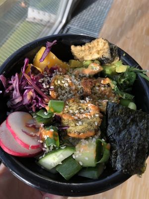 falafel poke bowl  at Restaurant Educatorium in Utrecht