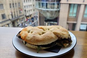 Focaccia mit Grillgemüse at Mayersche Café in Dusseldorf