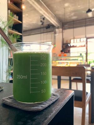 custom green juice at Living Food Lab Canggu in Canggu