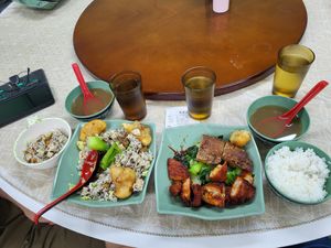 Fried rice with truffles, chef's recommendation dish (vegan beef, vegan pork and vegetables). Extra side dish with vegan seafood. Soup and tea included. Total ~130 HKD at Yat Sum Vegetarian - 一森素食 - Tsim Sha Tsui in Kowloon