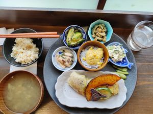 Kiu gohan at VEGAN CAFE Kiu 喜雨 in Kobe
