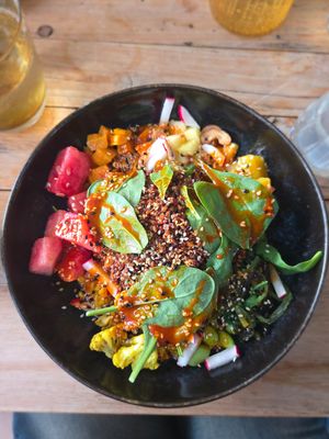 the tweets bowl! very nice bowl with a spicy sauce at Tweets in Ramsau Im Zillertal