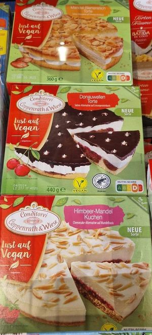 Coppenrath und wiese torten at Edeka Zurheide Center Oberhausen in Oberhausen