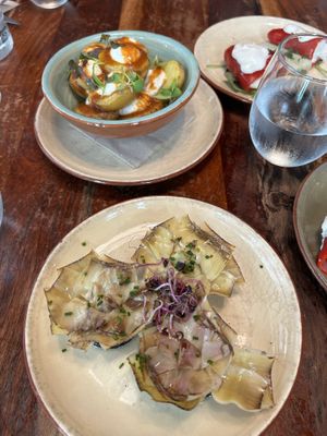Place: Valeda - potatas bravas and artichokes   at Vegan Tours Barcelona in Barcelona