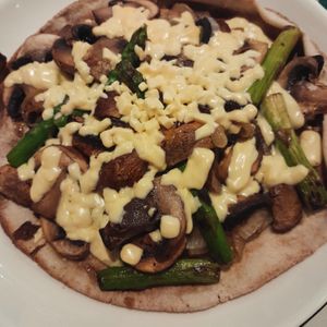 Gringa de hongos con sparragos at Punto V in Mexico City