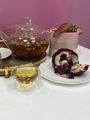 Cherry chocolate cake and Ukrainian tea at Cream Dream in London