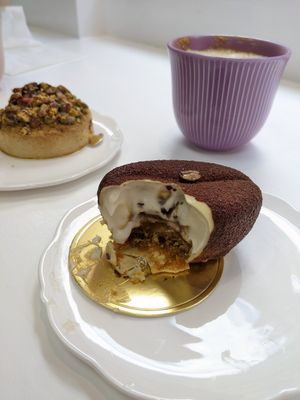 inside of the cake at Cream Dream in London