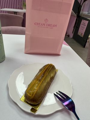 Passionfruit éclair  at Cream Dream in London