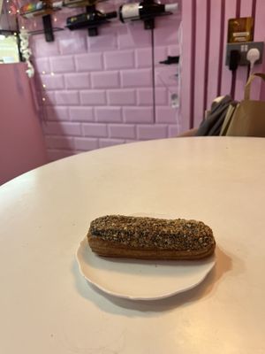 Vegan eclair 😍  at Cream Dream in London
