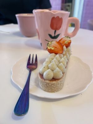 Strawberry cream tartts  at Cream Dream in London