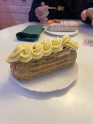 Mango & Passionfruit eclair  #Veganuary at Cream Dream in London