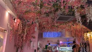  at Cream Dream in London