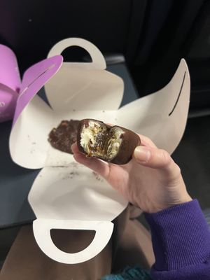 anna coffee caramel cake  at Cream Dream in London