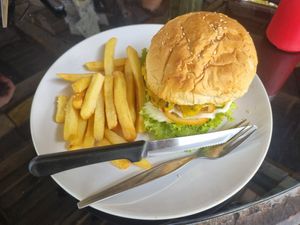 Veggi burger at Ronnie's Organic Coconut Garden in Koh Chang