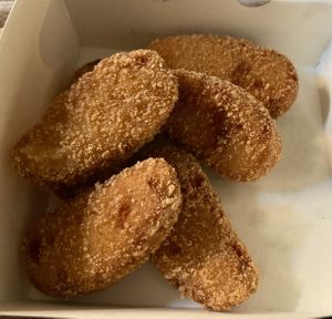 GF nuggets   at Hank's Dirty in Cambridge