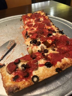 Delicious!  Black olives, mushrooms & artichoke hearts #Veganuary at Toni's Pizza in Mount Pleasant