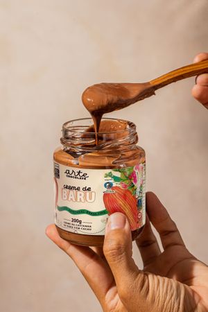 creme de baru com cacau at Arte Chocolate - Factory & Shop in Goias