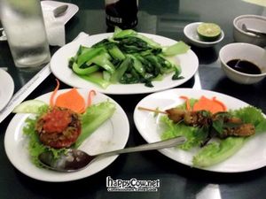 The whole meal at Nang Tam in Hanoi