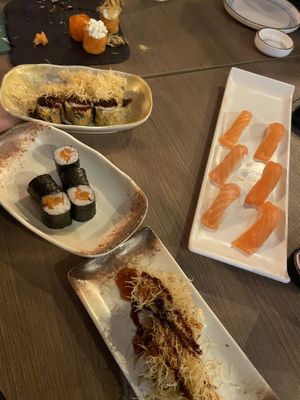 Normal und frittiertes Sushi  at Mayumi Sushi Fusion in Bari