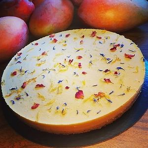 Mango ice pie at LA RAWTISSERIE in Antibes