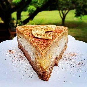 apple pie at LA RAWTISSERIE in Antibes