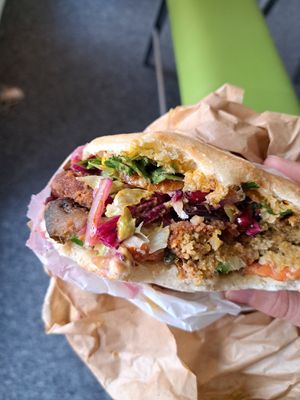 Veganer Falafel-Döner mit Grillgemüse at Saray in Ravensburg