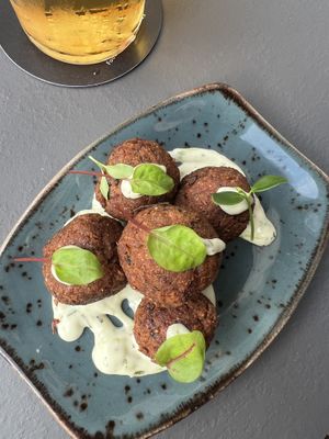 Polpettine vegane con maio veg  at FRED in Milan