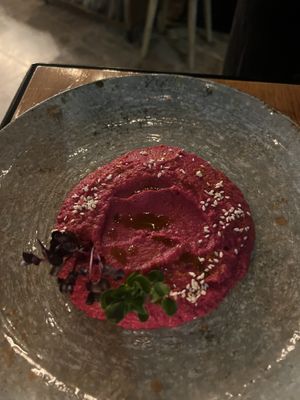 Hummus di barbabietola   at FRED in Milan