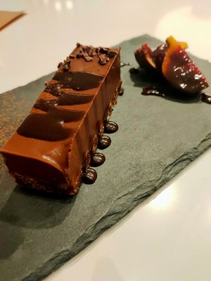 Chocolate raw cake at Bionectar in Girona